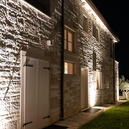 Andolini Vila Momjan